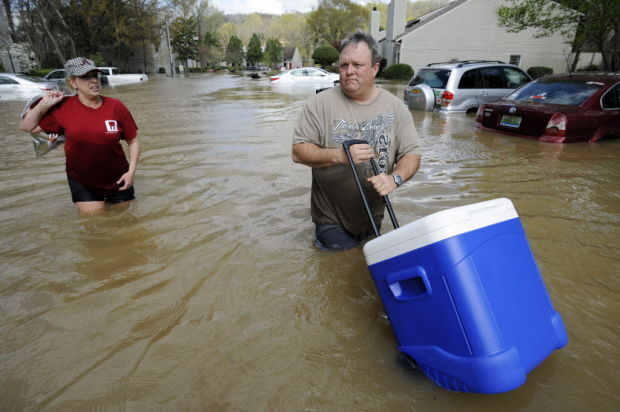 Storms sock the Southeast; 1 killed in Georgia